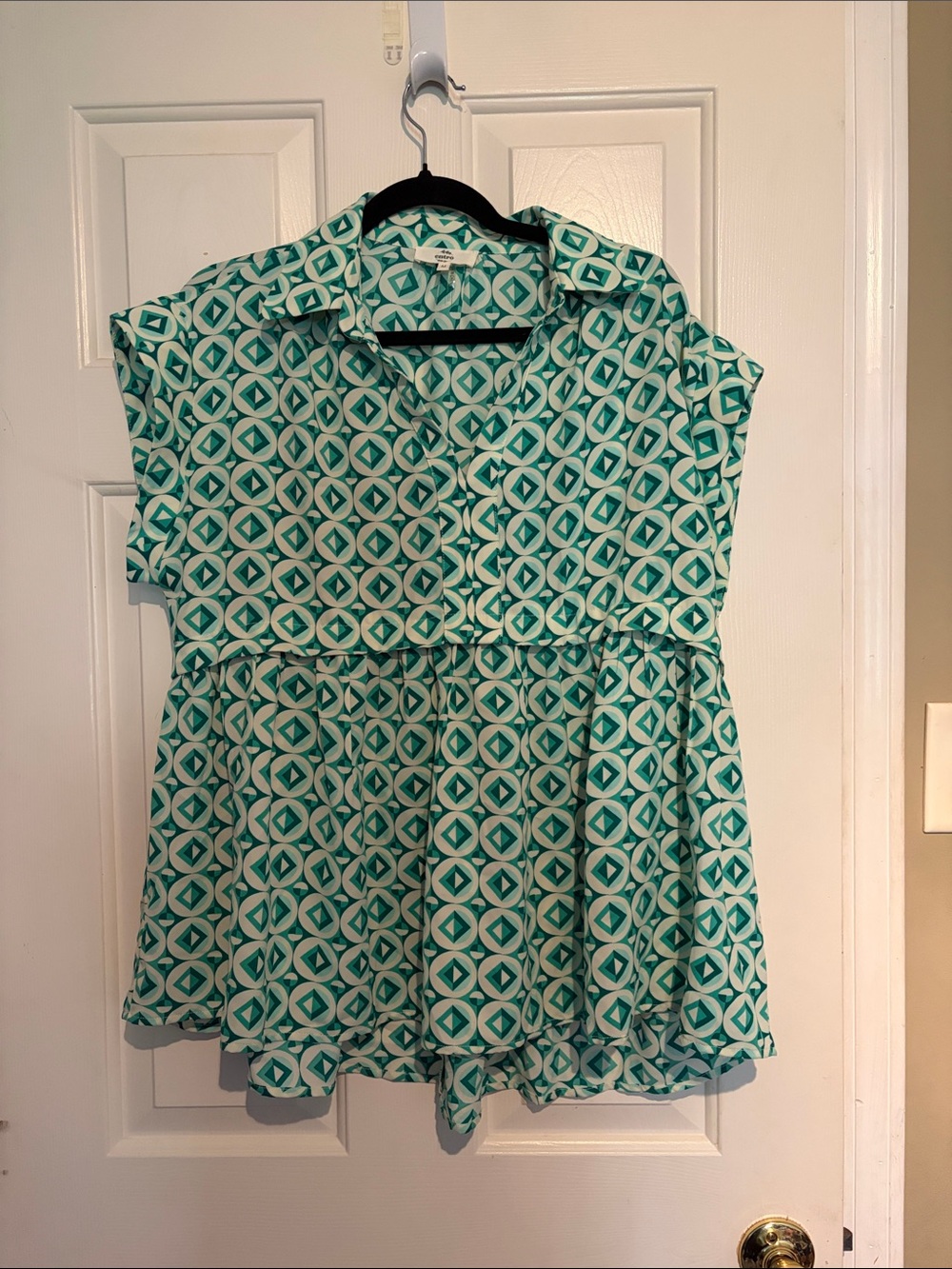 Women’s entro brand short sleeve tunic style blouse size medium